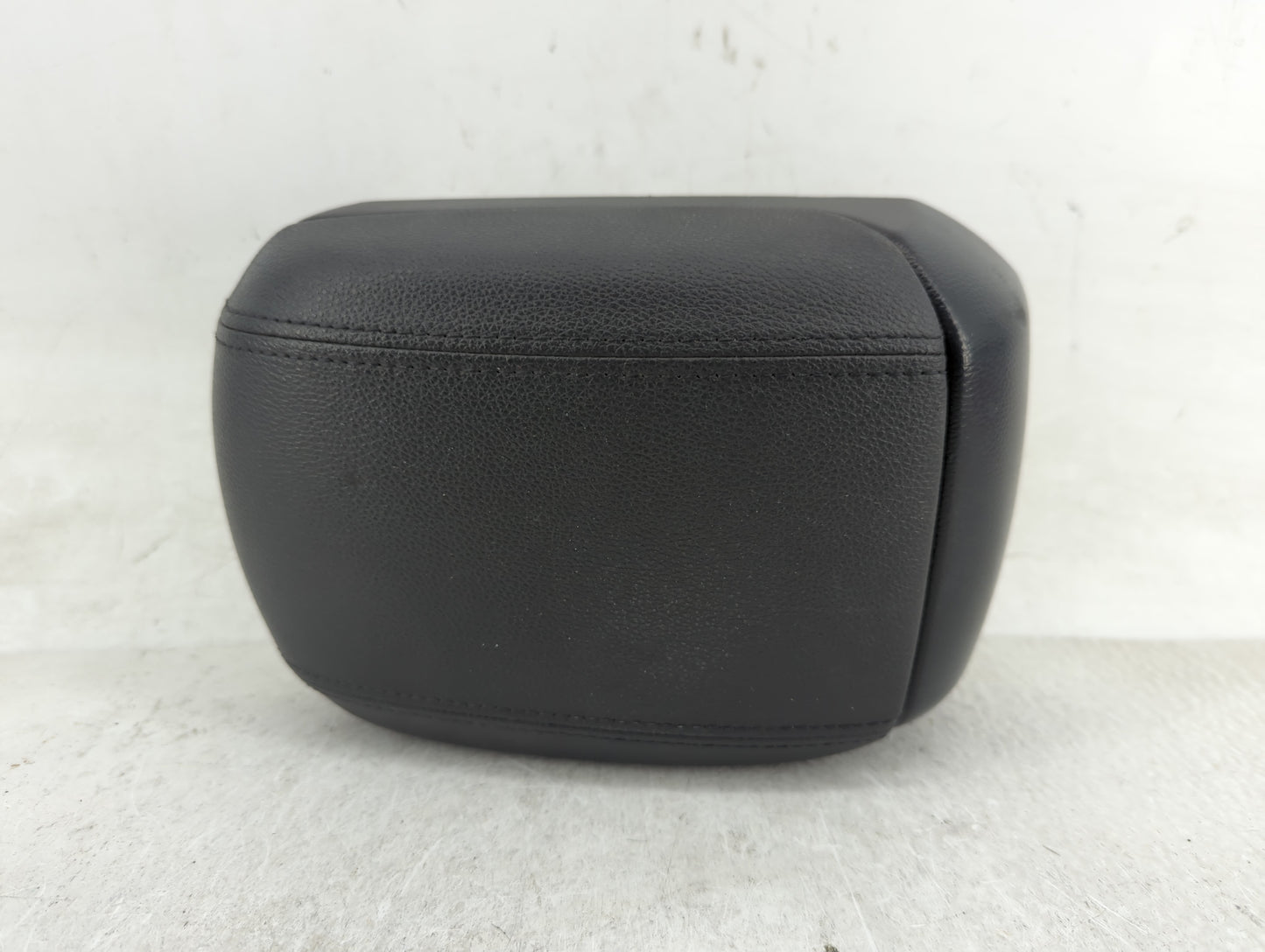 2014 Chevrolet Cruze Center Console Armrest Cover Lid Fits OEM Used Auto Parts - Oemusedautoparts1.com