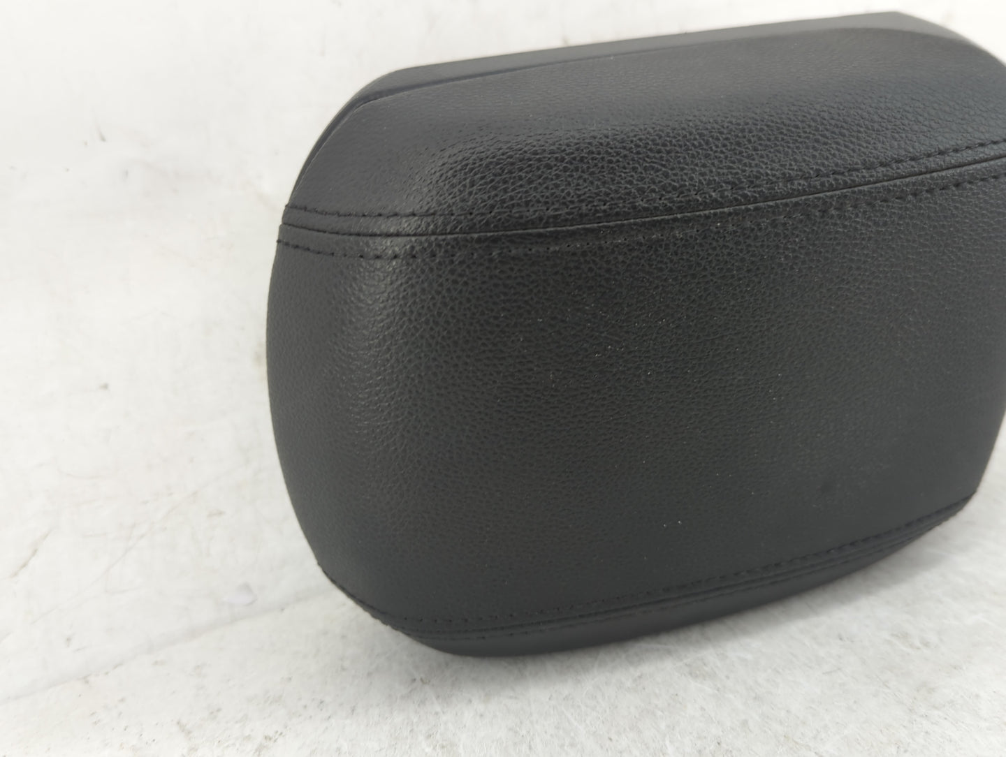 2014 Chevrolet Cruze Center Console Armrest Cover Lid Fits OEM Used Auto Parts - Oemusedautoparts1.com