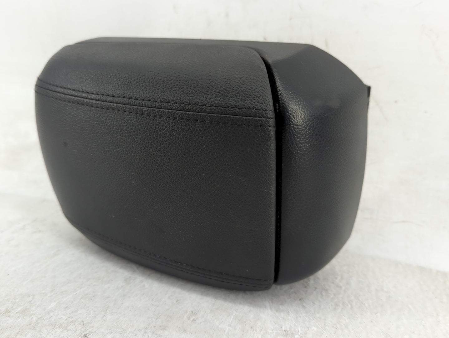 2014 Chevrolet Cruze Center Console Armrest Cover Lid Fits OEM Used Auto Parts - Oemusedautoparts1.com