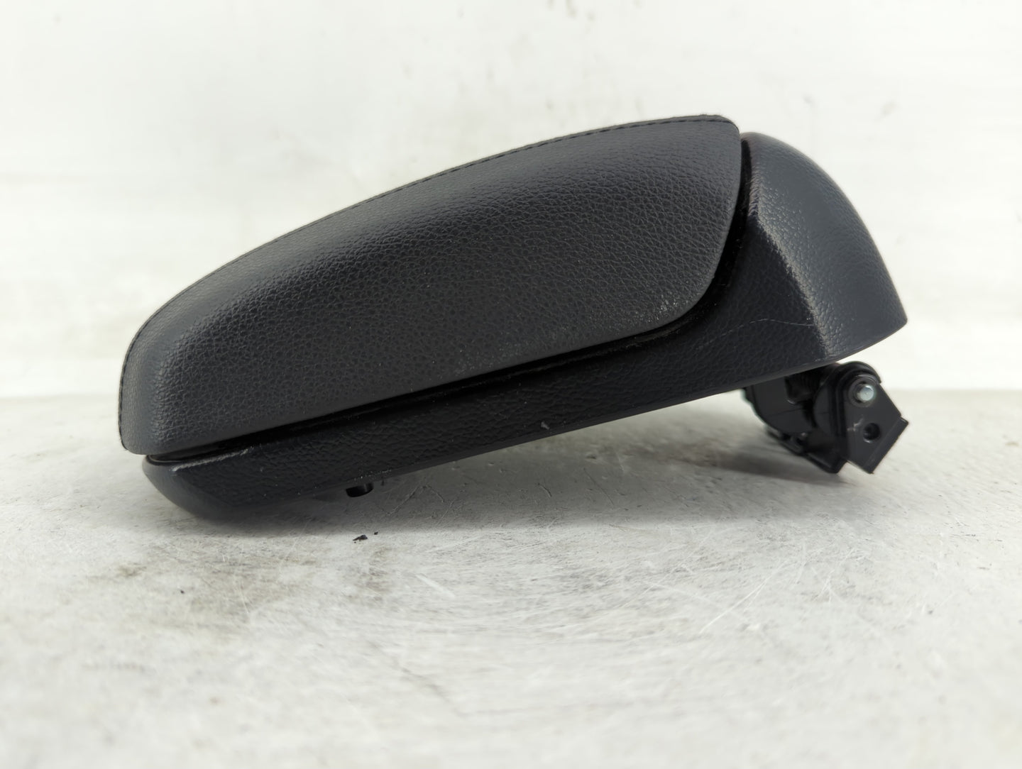 2014 Chevrolet Cruze Center Console Armrest Cover Lid Fits OEM Used Auto Parts - Oemusedautoparts1.com