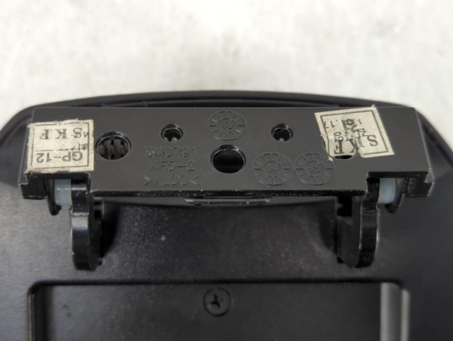 2014 Chevrolet Cruze Center Console Armrest Cover Lid Fits OEM Used Auto Parts - Oemusedautoparts1.com