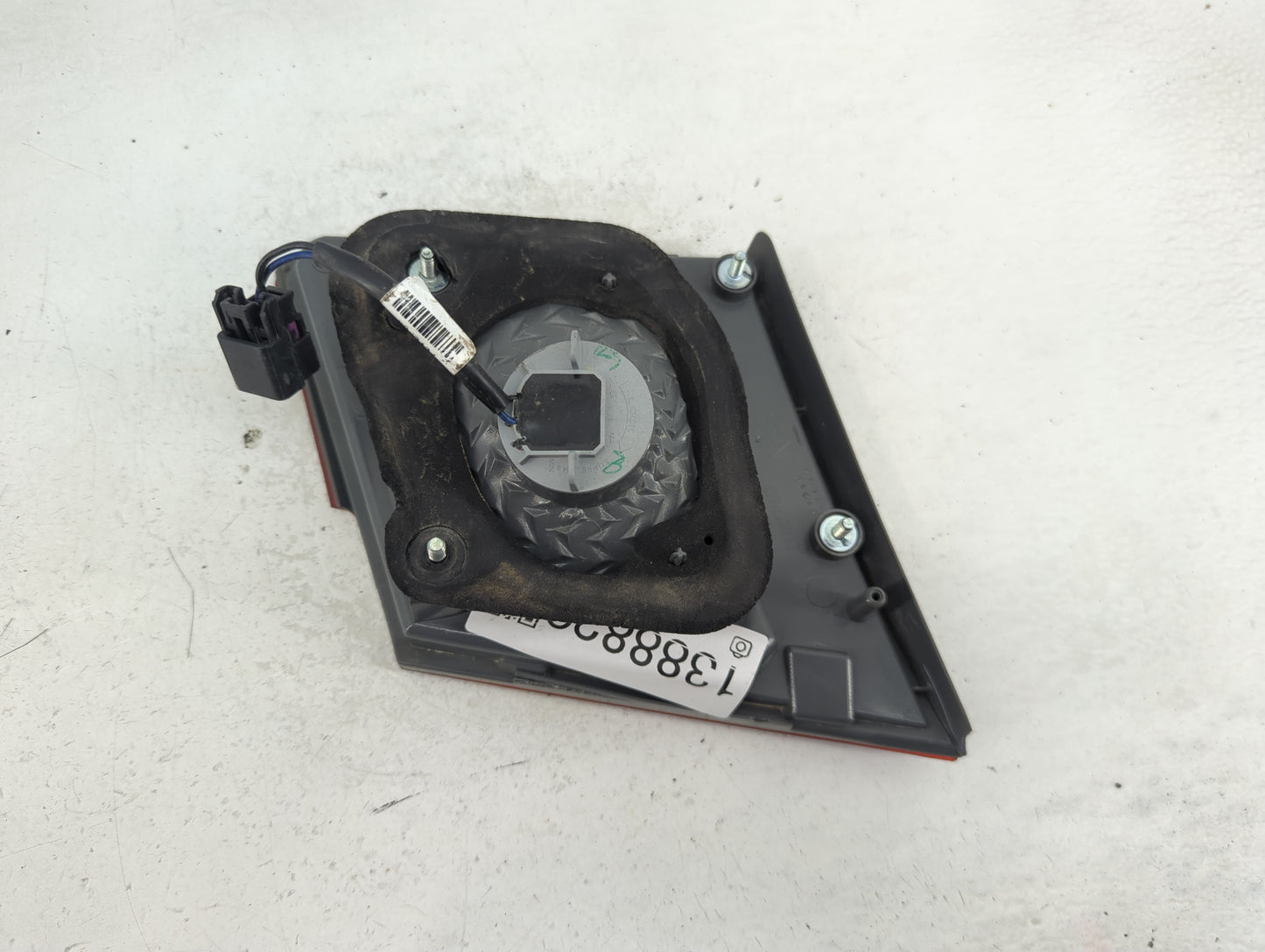 2011-2016 Chevrolet Cruze Tail Light Assembly Driver Left OEM P/N:0042124 Fits Fits 2011 2012 2013 2014 2015 2016 OEM Used A