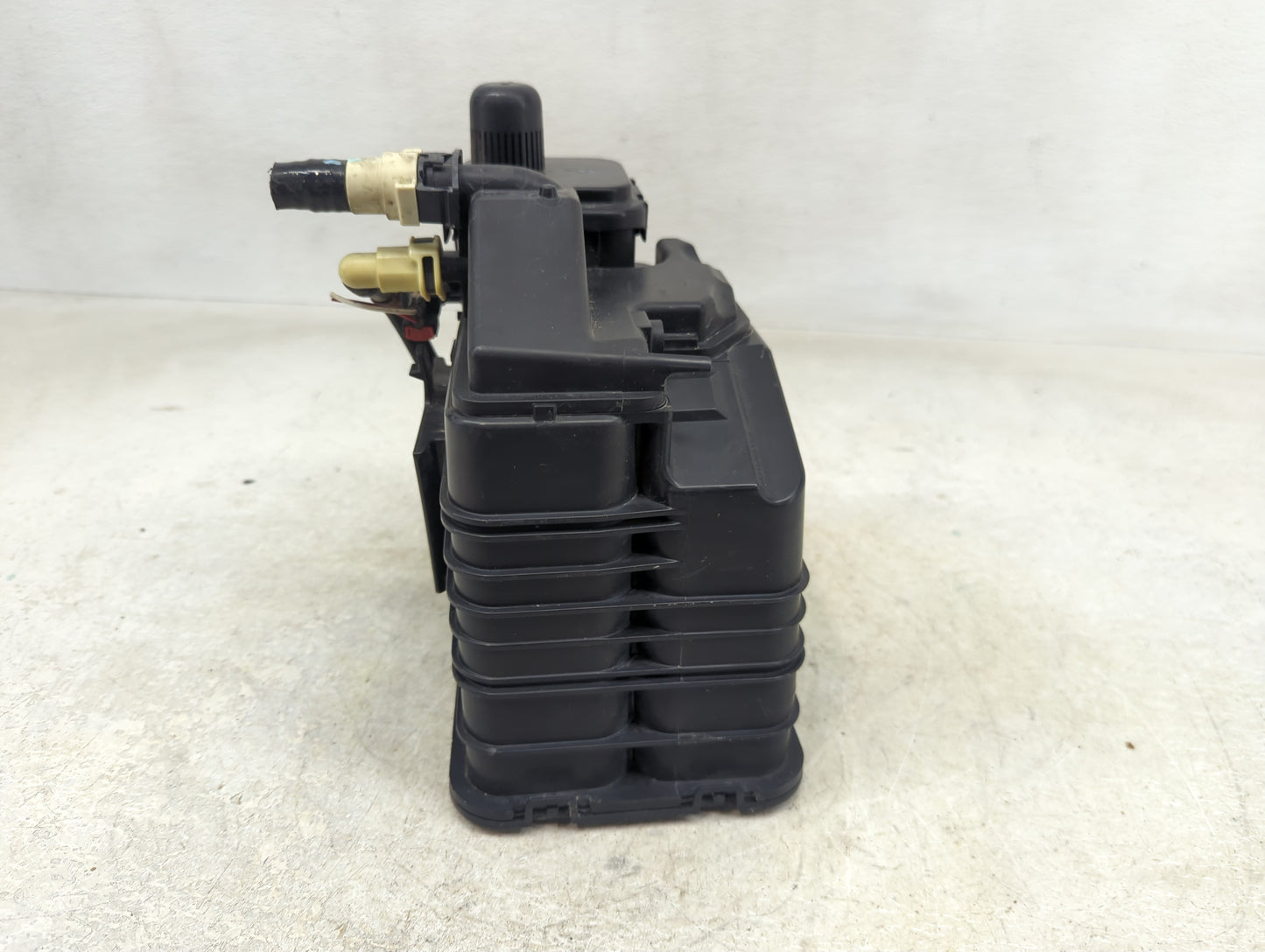 2014 Chevrolet Cruze Fuel Vapor Charcoal Canister 1389829 - Oemusedautoparts1.com