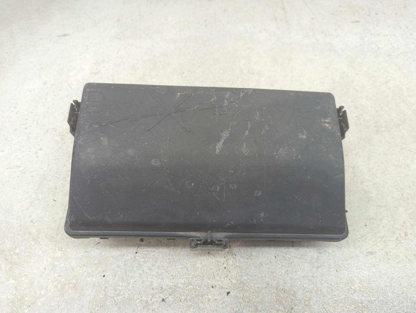 2011-2014 Chevrolet Cruze Fusebox Fuse Box Panel Relay Module P/N:812461952 Fits Fits 2011 2012 2013 2014 OEM Used Auto Part
