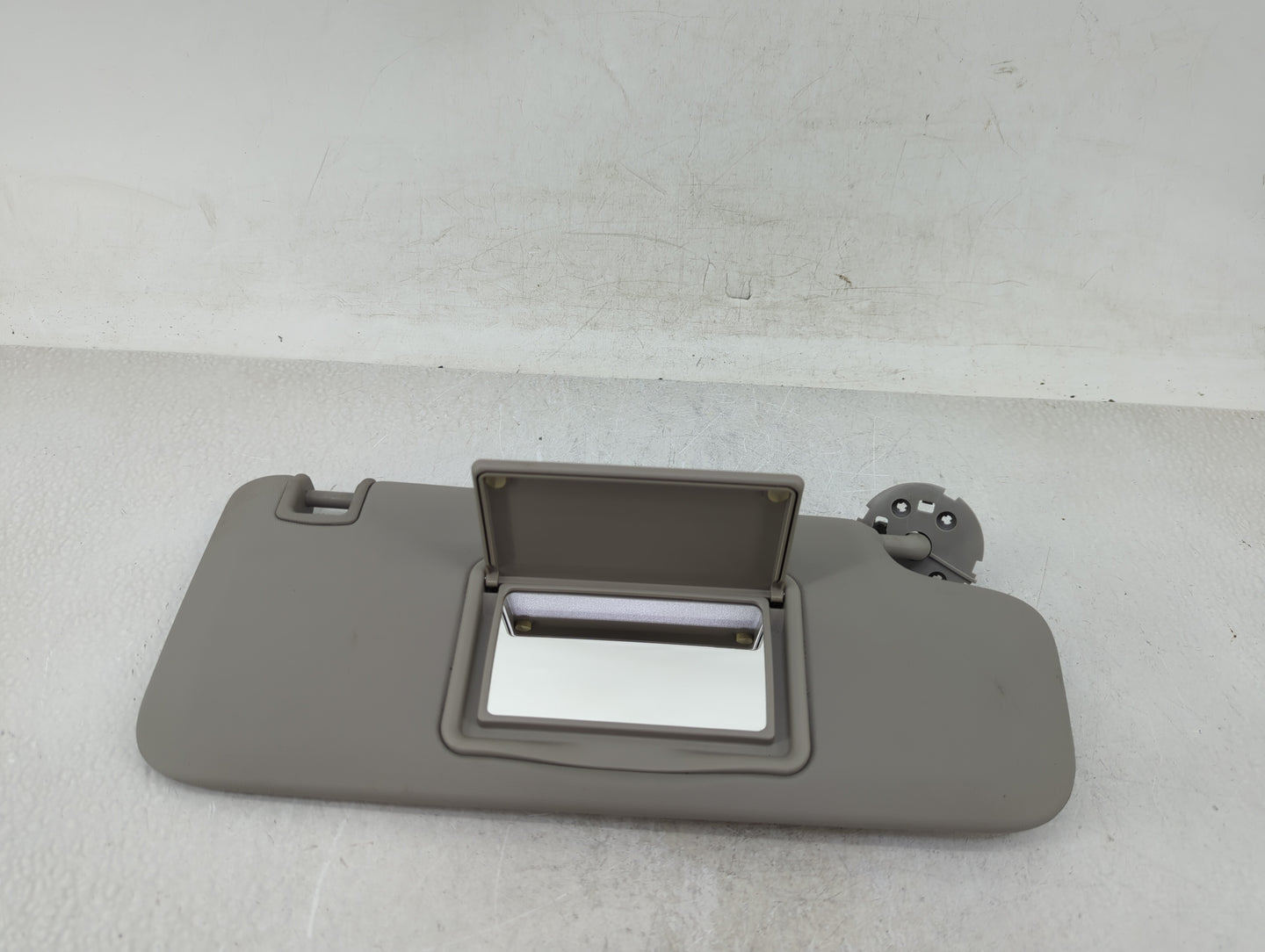 2011-2016 Chevrolet Cruze Sun Visor Shade Replacement Driver Left Mirror Fits Fits 2011 2012 2013 2014 2015 2016 OEM Used Au
