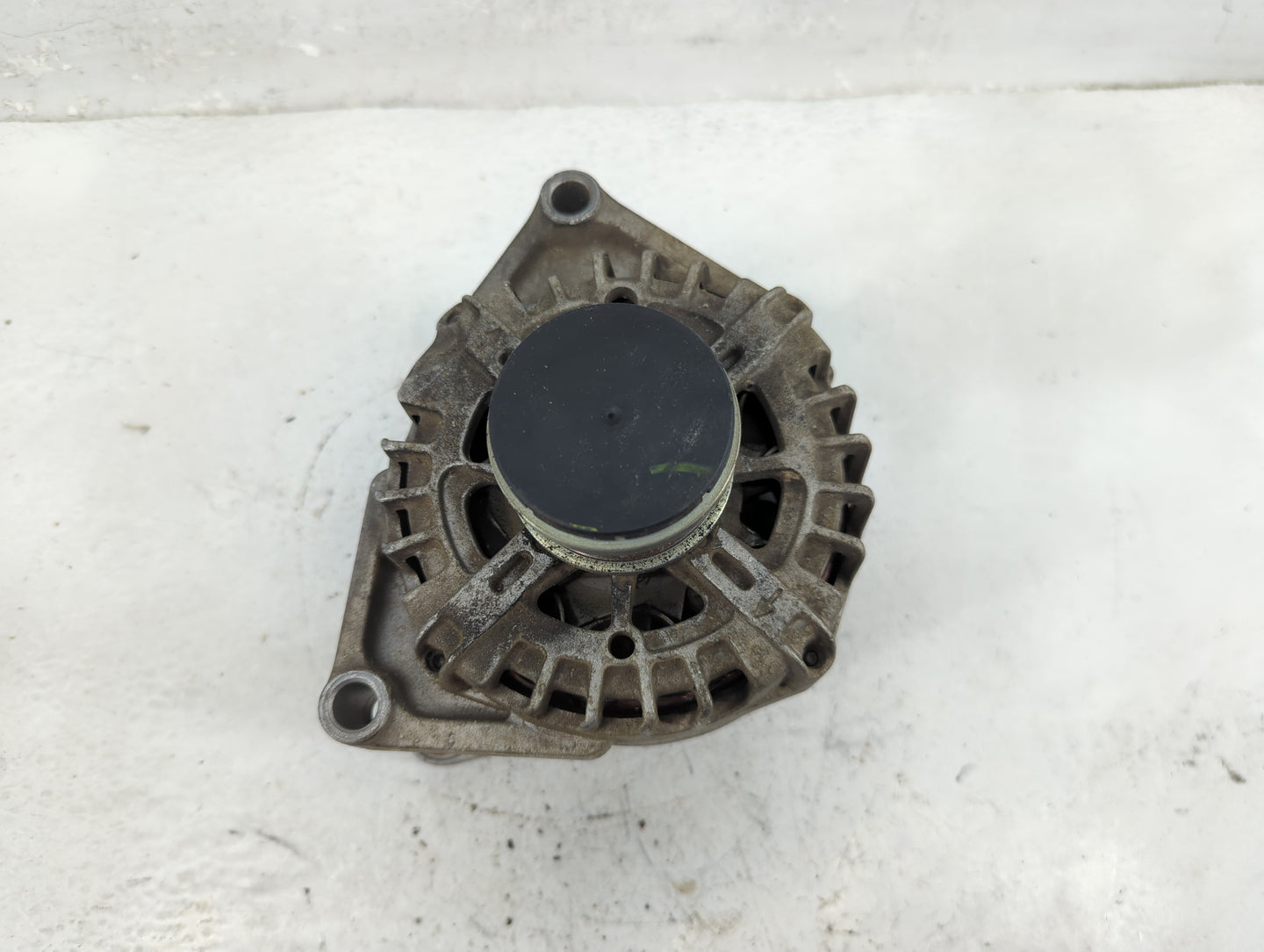 2012-2016 Chevrolet Cruze Alternator Replacement Generator Charging Assembly Engine OEM P/N:13581891 Fits OEM Used Auto Part
