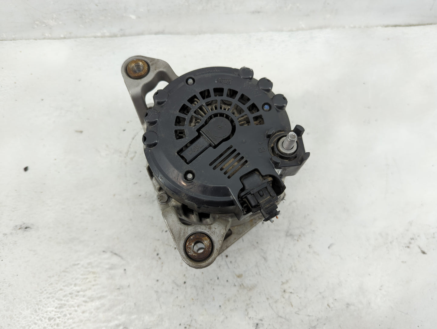 2012-2016 Chevrolet Cruze Alternator Replacement Generator Charging Assembly Engine OEM P/N:13581891 Fits OEM Used Auto Part
