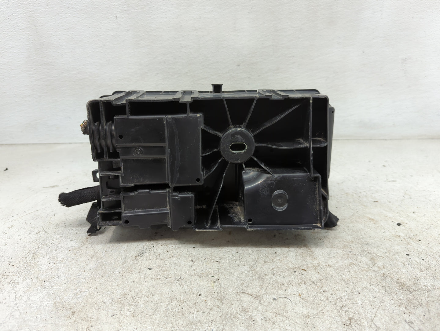 2011-2014 Chevrolet Cruze Fusebox Fuse Box Panel Relay Module P/N:96982033-06 Fits Fits 2011 2012 2013 2014 OEM Used Auto Pa