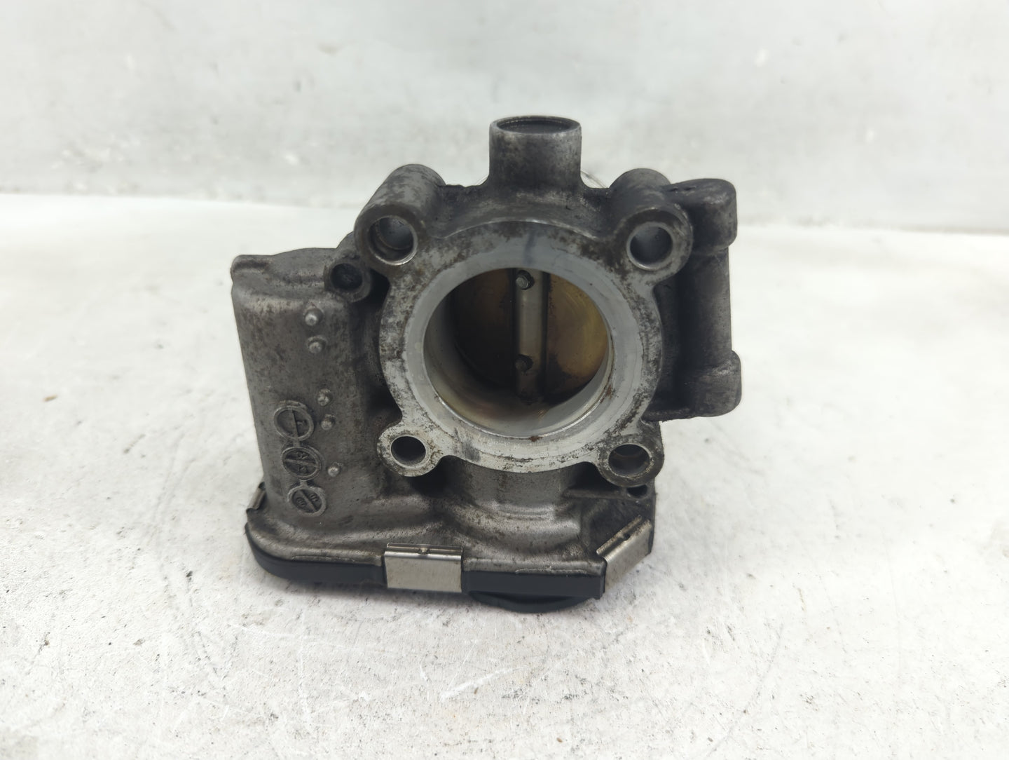 2011-2016 Chevrolet Cruze Throttle Body P/N:5581662 Fits Fits 2011 2012 2013 2014 2015 2016 2017 2018 2019 2020 2021 OEM Use