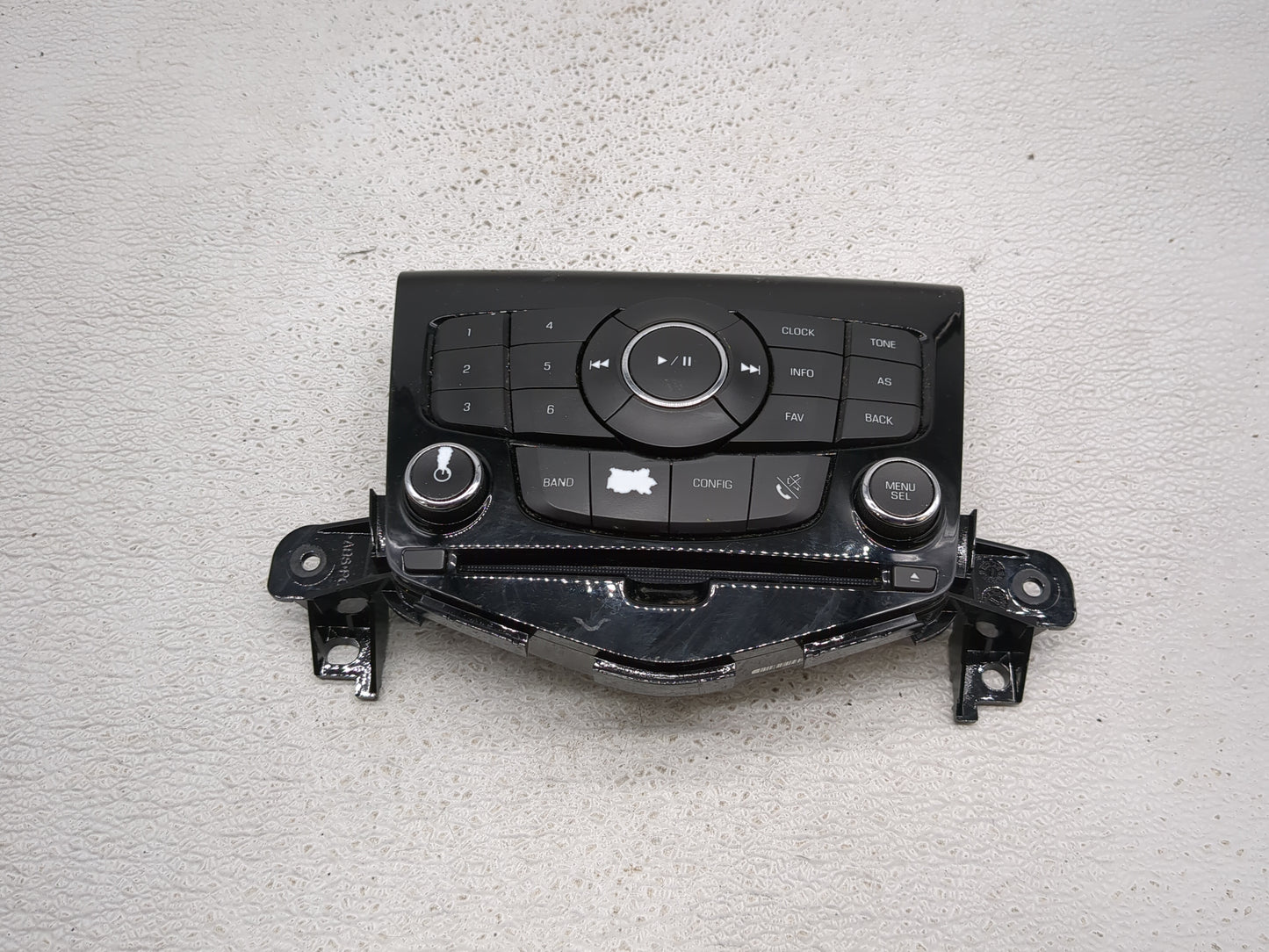 2011-2016 Chevrolet Cruze Radio Control Panel 1421410 - Oemusedautoparts1.com