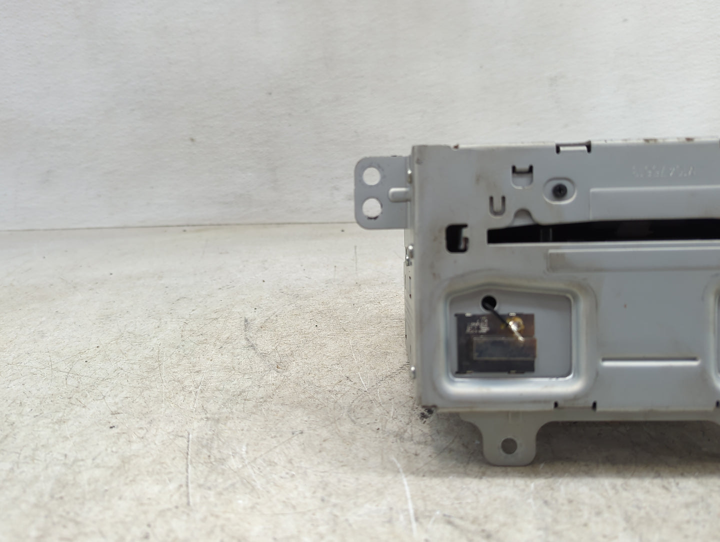 2014 Chevrolet Cruze Radio AM FM Cd Player Receiver Replacement P/N:23206821 Fits OEM Used Auto Parts - Oemusedautoparts1.co