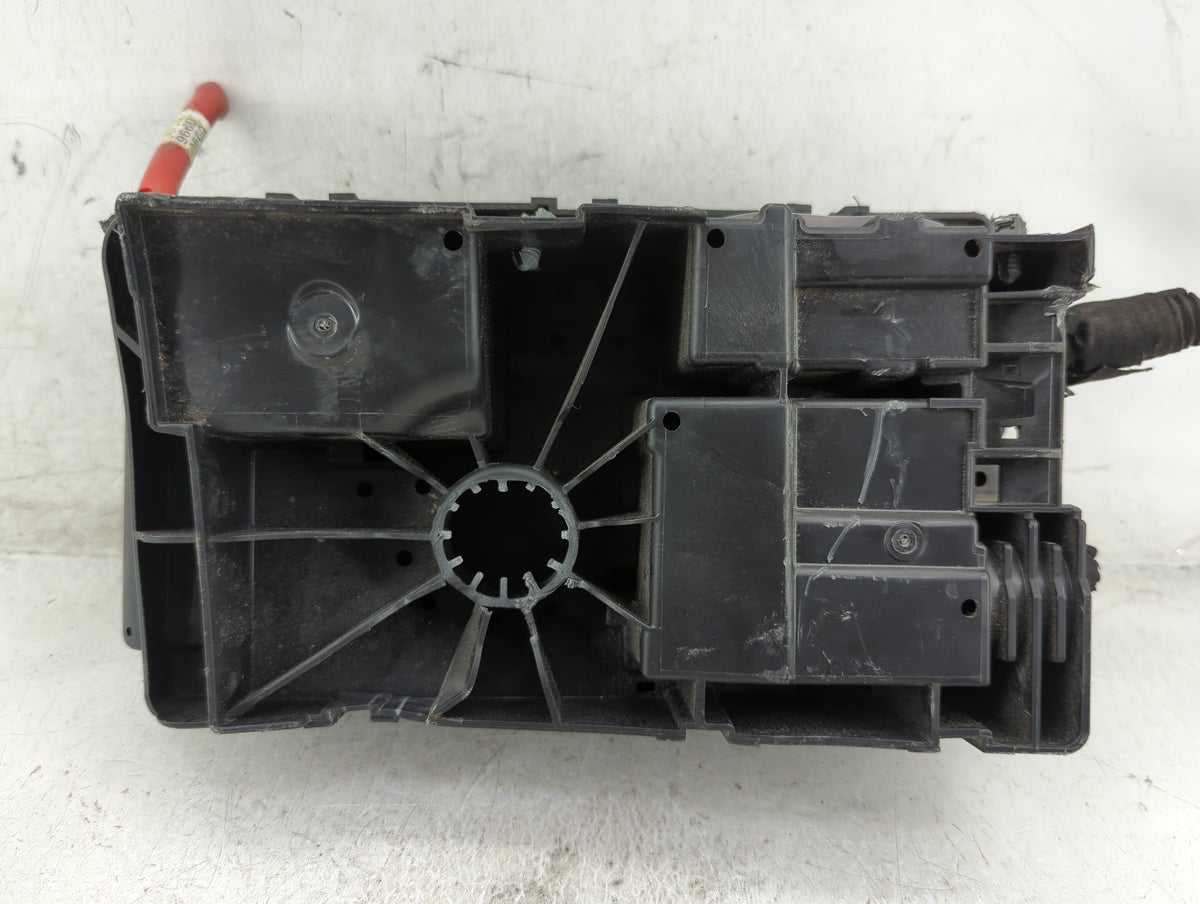 2011-2014 Chevrolet Cruze Fusebox Fuse Box Panel Relay Module P/N:95442176 Fits Fits 2011 2012 2013 2014 OEM Used Auto Parts