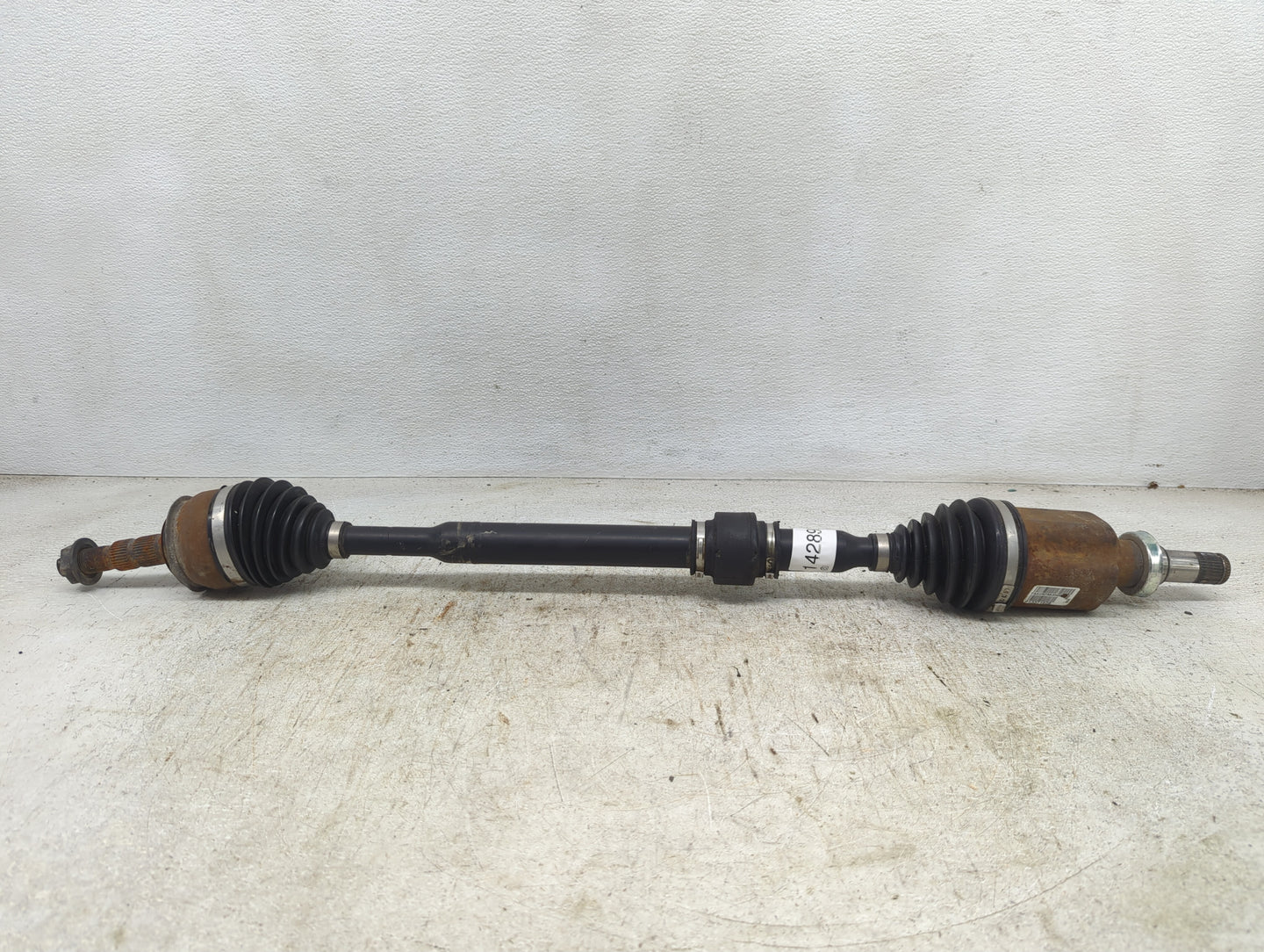 2011-2014 Chevrolet Cruze Axle Shaft Front Passenger Cv C/v 1428928 - Oemusedautoparts1.com