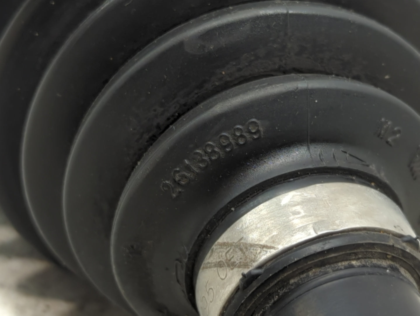 2011-2014 Chevrolet Cruze Axle Shaft Front Passenger Cv C/v 1428928 - Oemusedautoparts1.com