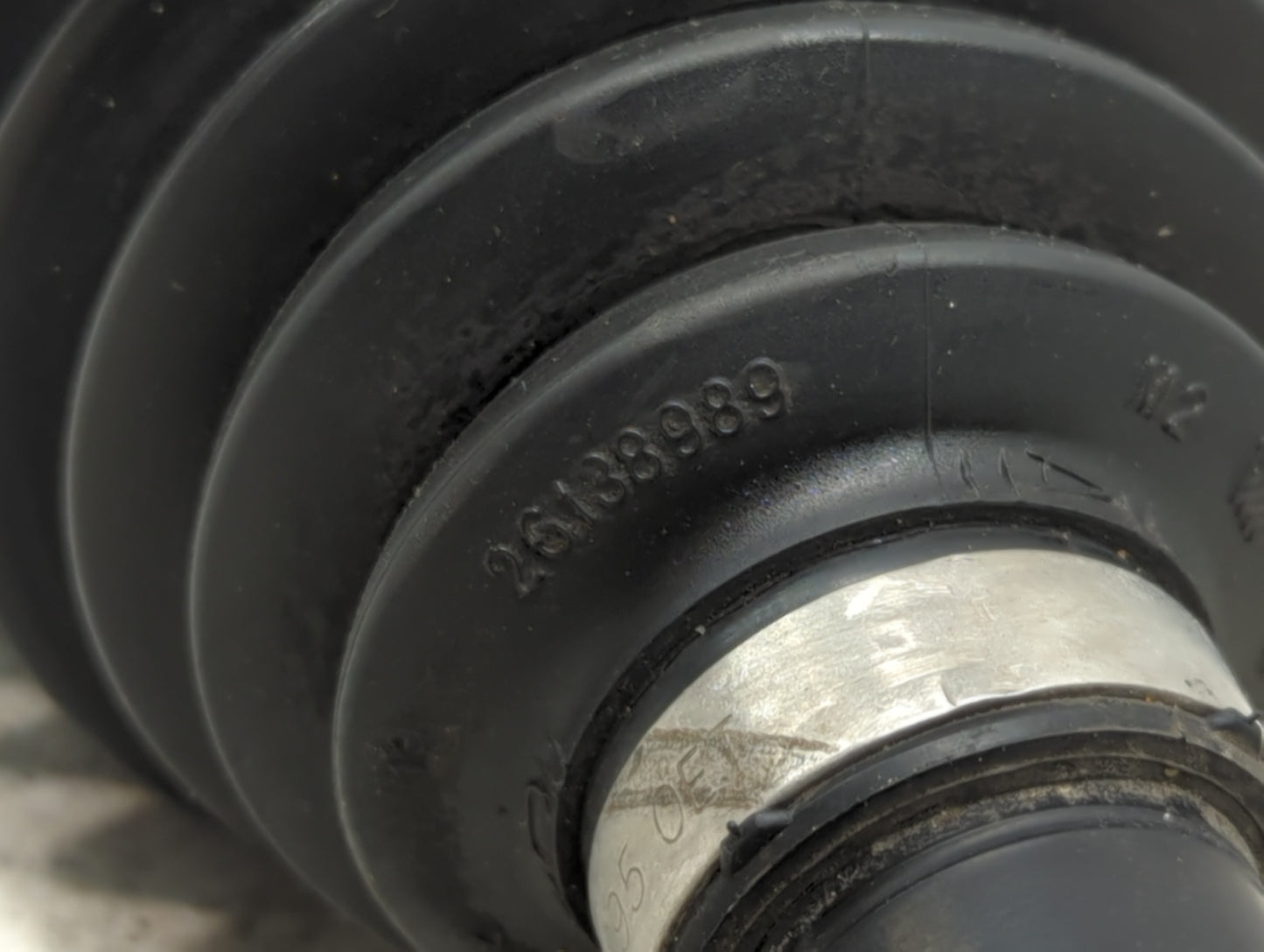 2011-2014 Chevrolet Cruze Axle Shaft Front Passenger Cv C/v 1428928 - Oemusedautoparts1.com