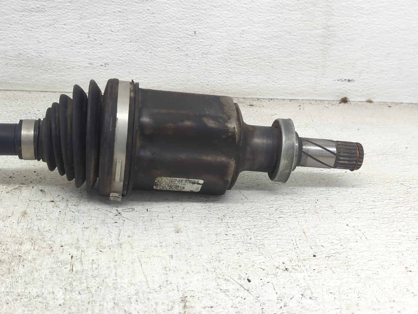 2014 Chevrolet Cruze Axle Shaft Front Passenger Cv C/v - Oemusedautoparts1.com
