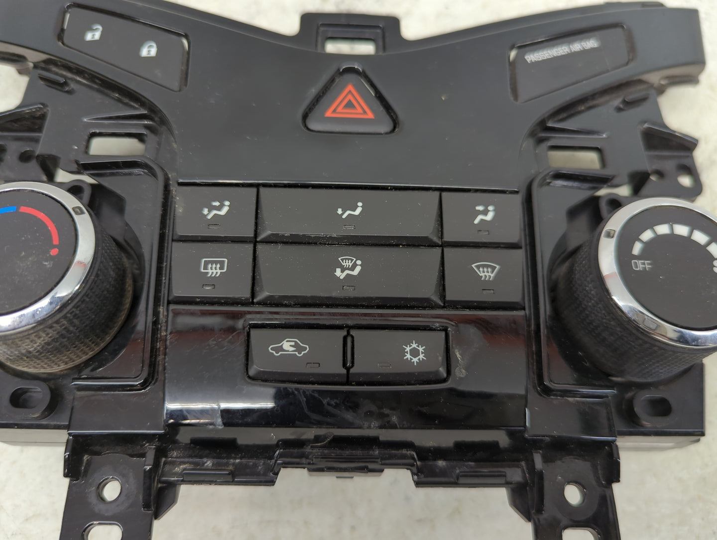 2014 Chevrolet Cruze Climate Control Module Temperature AC/Heater Replacement P/N:95146207 Fits OEM Used Auto Parts - Oemuse