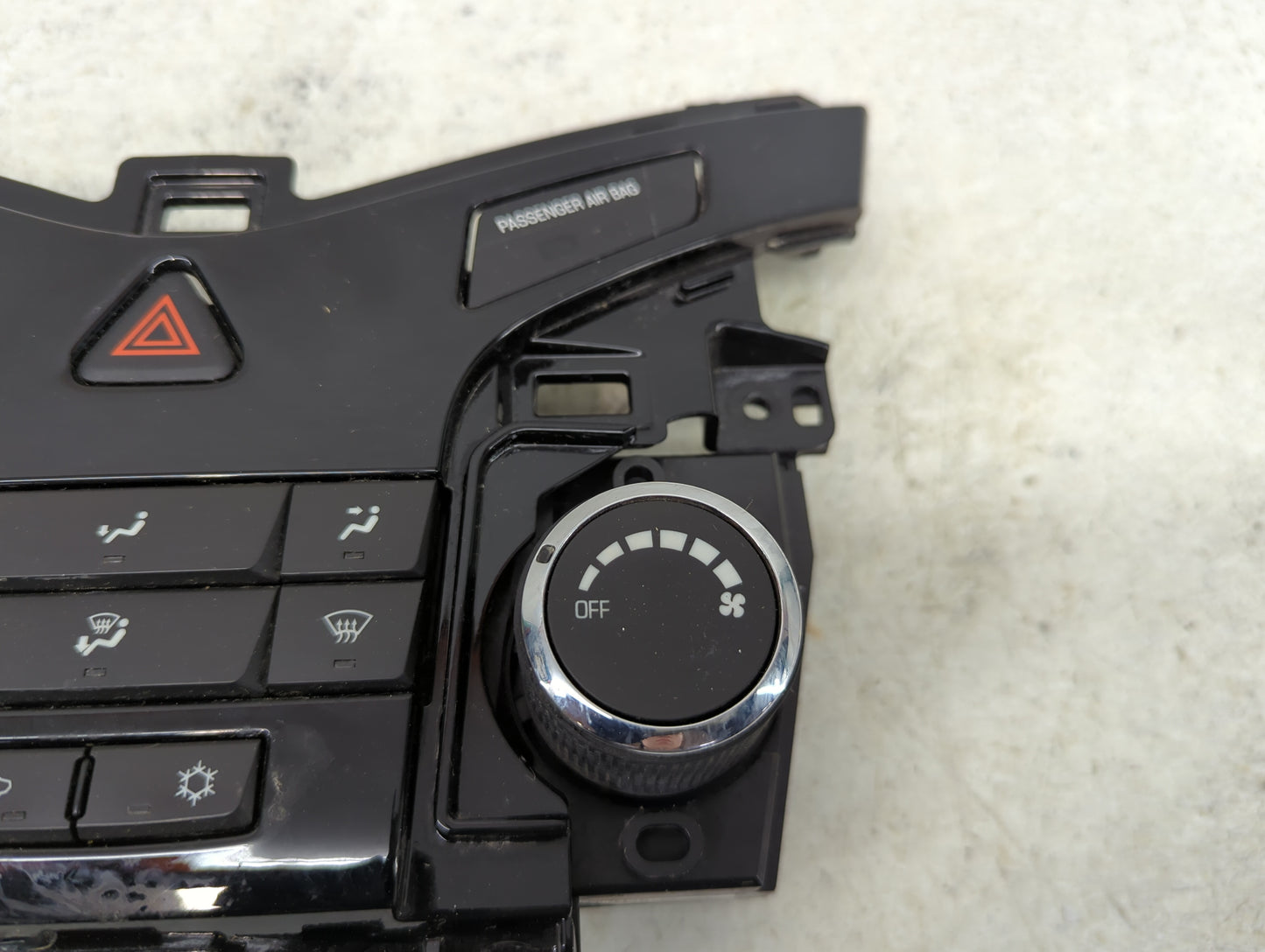 2014 Chevrolet Cruze Climate Control Module Temperature AC/Heater Replacement P/N:95146207 Fits OEM Used Auto Parts - Oemuse
