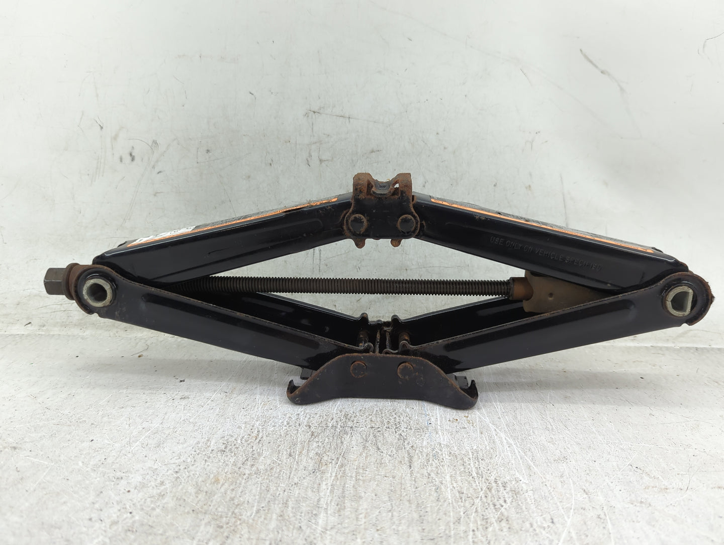 2014 Chevrolet Cruze Spare Scissor Car Jack - Oemusedautoparts1.com