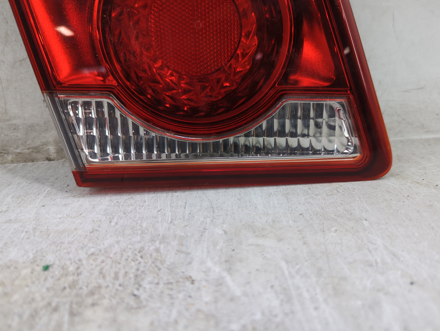 2011-2016 Chevrolet Cruze Tail Light Assembly Passenger Right OEM Fits Fits 2011 2012 2013 2014 2015 2016 OEM Used Auto Part
