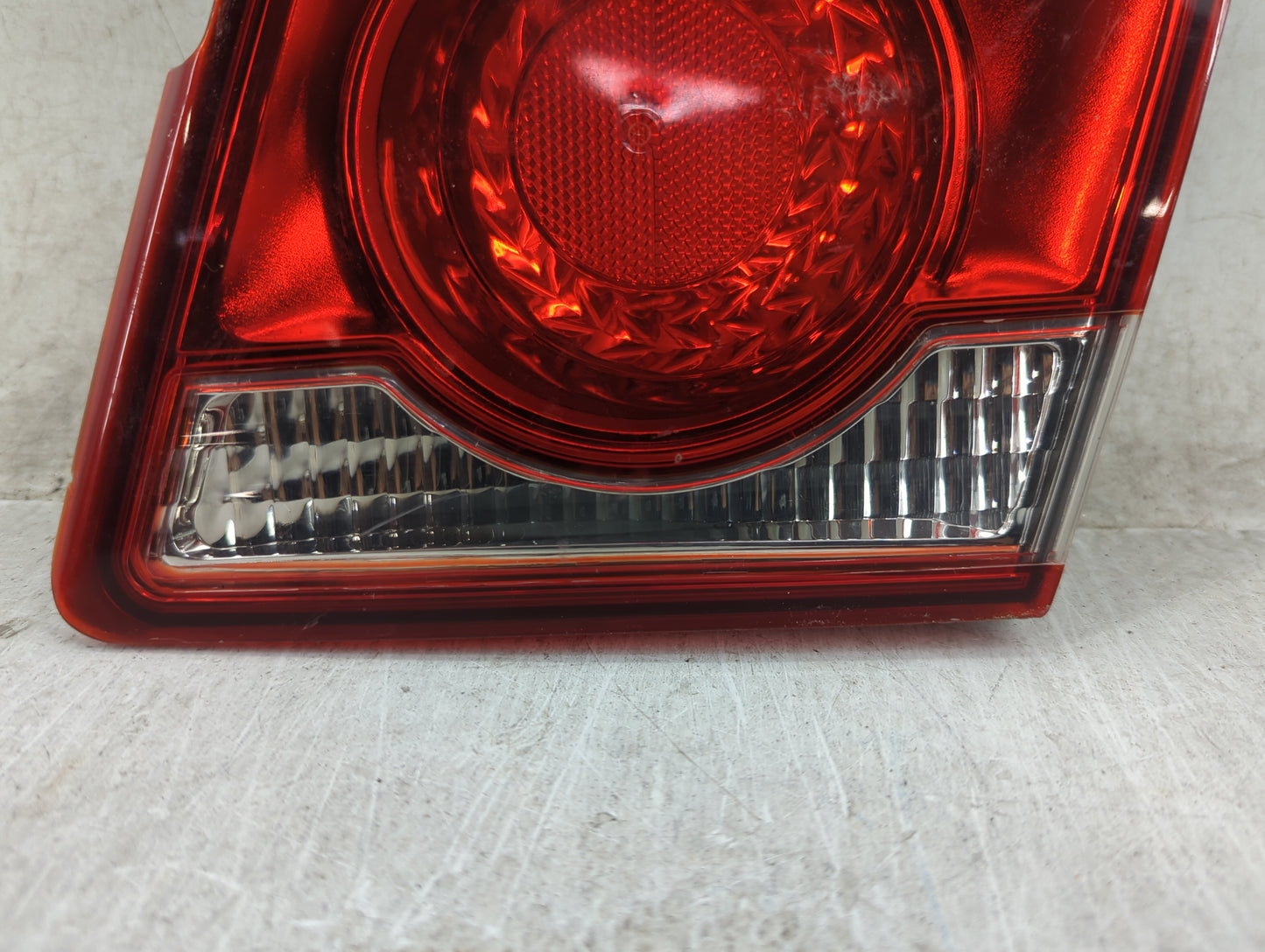 2011-2016 Chevrolet Cruze Tail Light Assembly Passenger Right OEM Fits Fits 2011 2012 2013 2014 2015 2016 OEM Used Auto Part