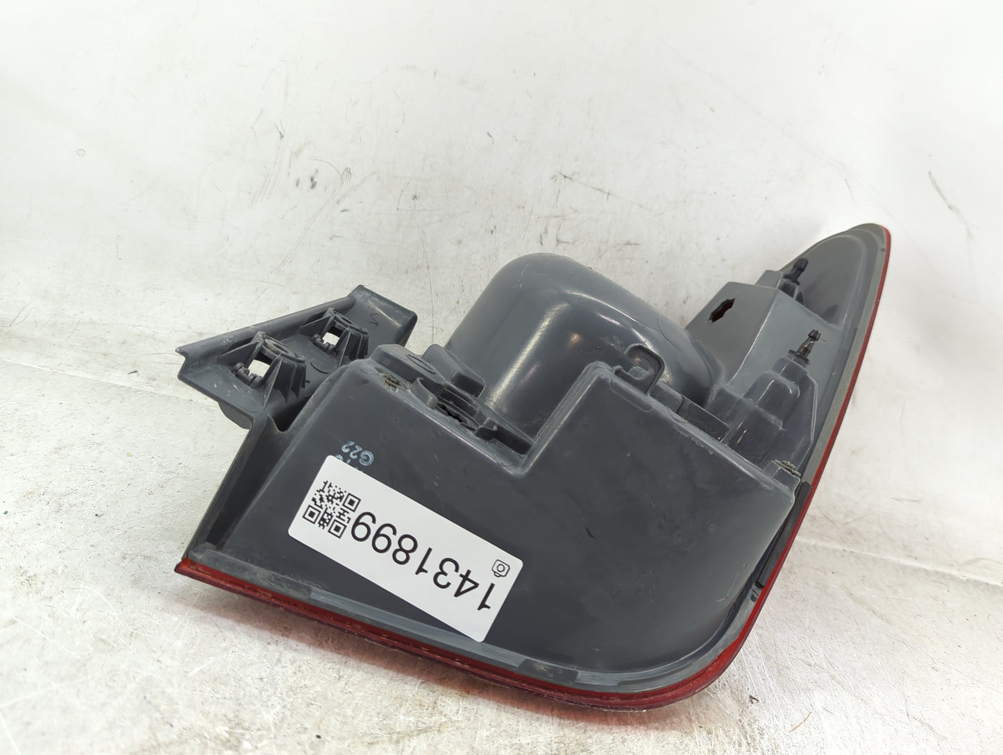 2011-2016 Chevrolet Cruze Tail Light Assembly Driver Left OEM Fits Fits 2011 2012 2013 2014 2015 2016 OEM Used Auto Parts - 