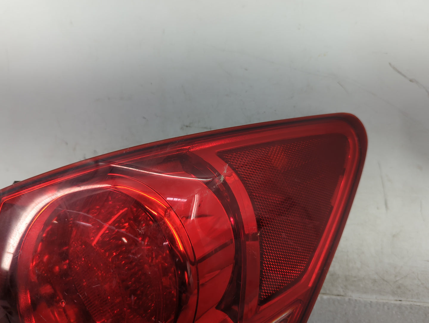 2011-2016 Chevrolet Cruze Tail Light Assembly Passenger Right OEM Fits Fits 2011 2012 2013 2014 2015 2016 OEM Used Auto Part