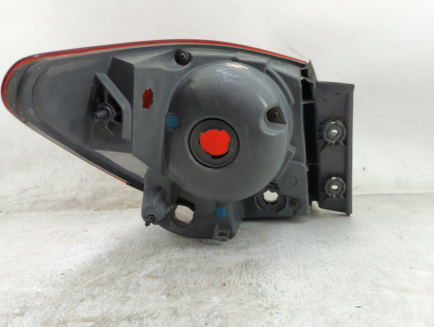 2011-2016 Chevrolet Cruze Tail Light Assembly Passenger Right OEM Fits Fits 2011 2012 2013 2014 2015 2016 OEM Used Auto Part