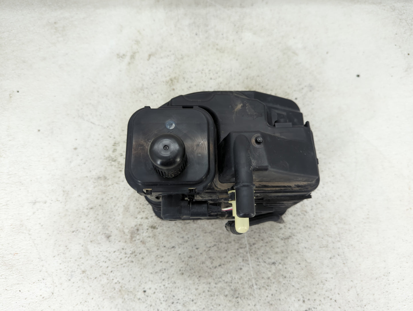 2014 Chevrolet Cruze Fuel Vapor Charcoal Canister 1431989 - Oemusedautoparts1.com
