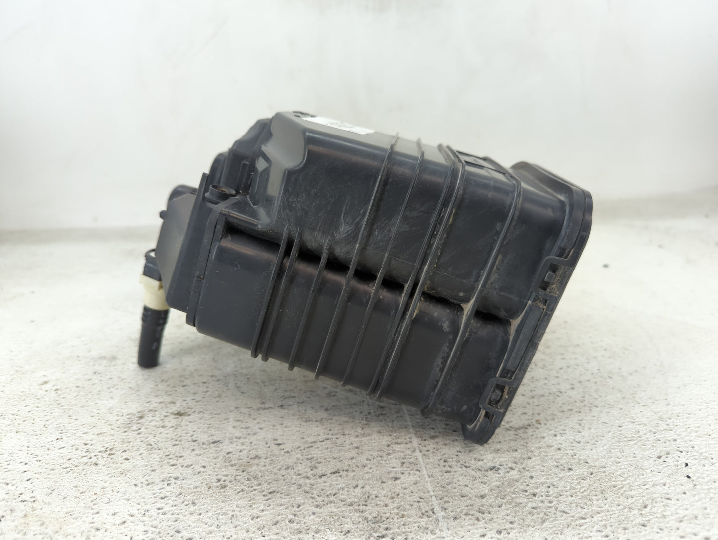 2014 Chevrolet Cruze Fuel Vapor Charcoal Canister 1432213 - Oemusedautoparts1.com