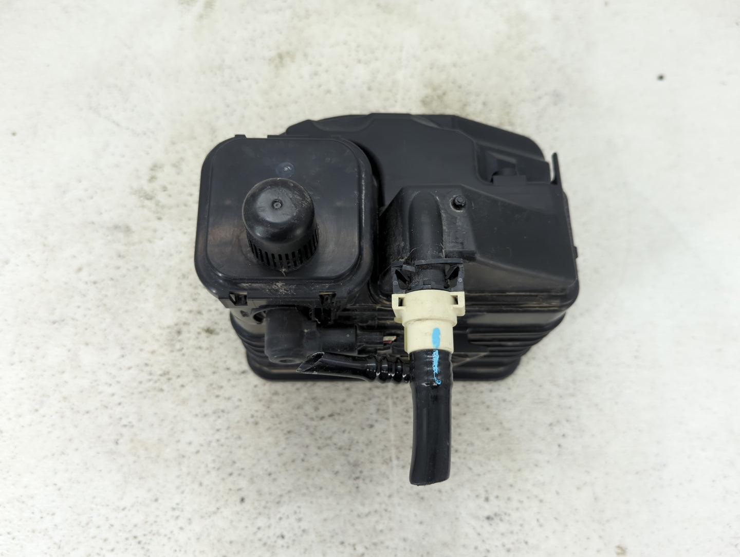 2014 Chevrolet Cruze Fuel Vapor Charcoal Canister 1432213 - Oemusedautoparts1.com