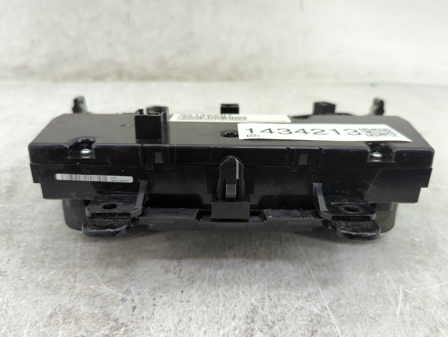 2012-2016 Chevrolet Cruze Climate Control Module Temperature AC/Heater Replacement P/N:95146207 386207A031275059 Fits OEM Us