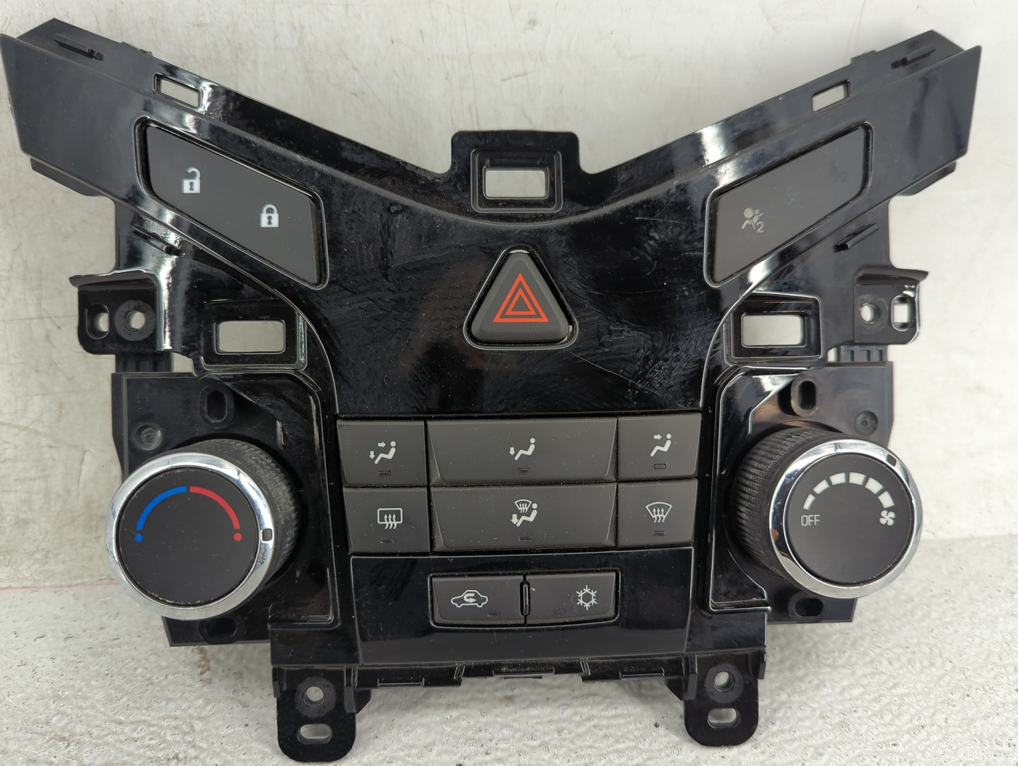 2012-2016 Chevrolet Cruze Climate Control Module Temperature AC/Heater Replacement P/N:95146207 386207A040125773 Fits OEM Us
