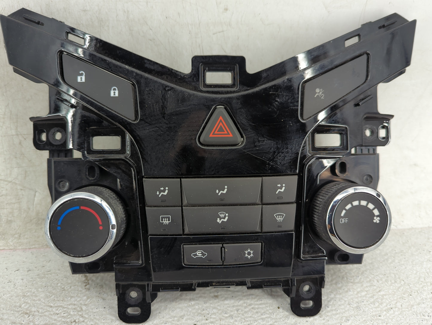 2012-2016 Chevrolet Cruze Climate Control Module Temperature AC/Heater Replacement P/N:95146207 386207A040125773 Fits OEM Us