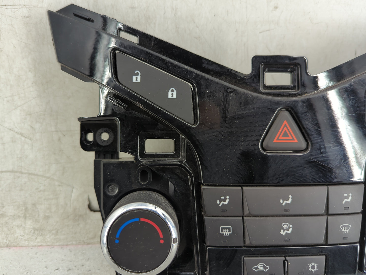 2012-2016 Chevrolet Cruze Climate Control Module Temperature AC/Heater Replacement P/N:95146207 386207A040125773 Fits OEM Us