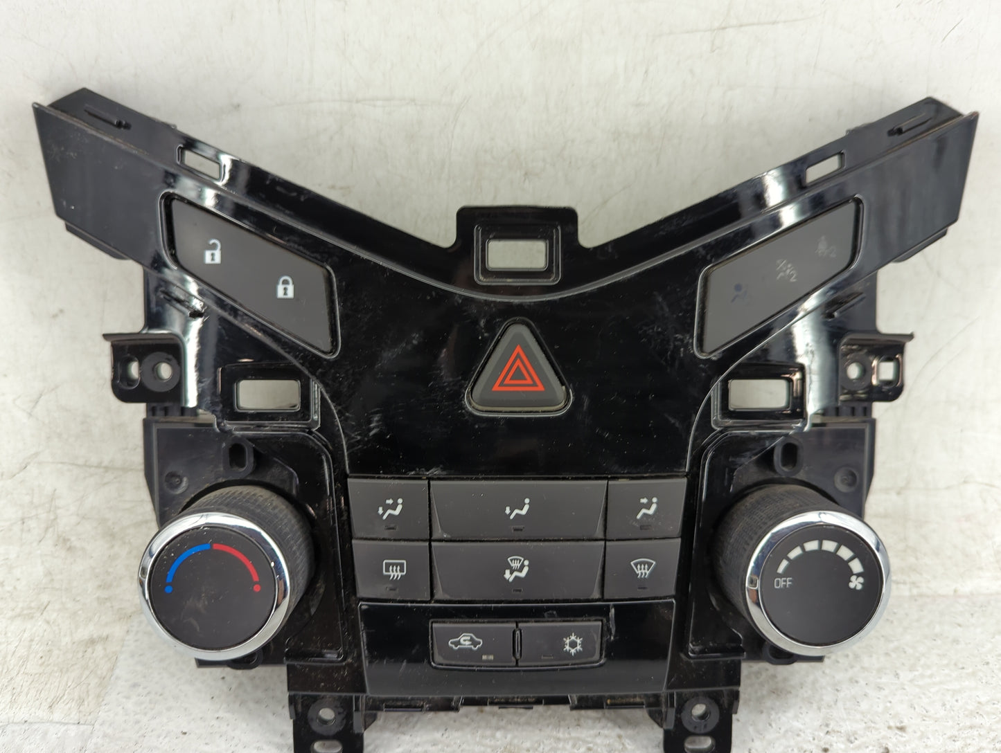 2012-2016 Chevrolet Cruze Climate Control Module Temperature AC/Heater Replacement P/N:95146207 386207A040050809 Fits OEM Us