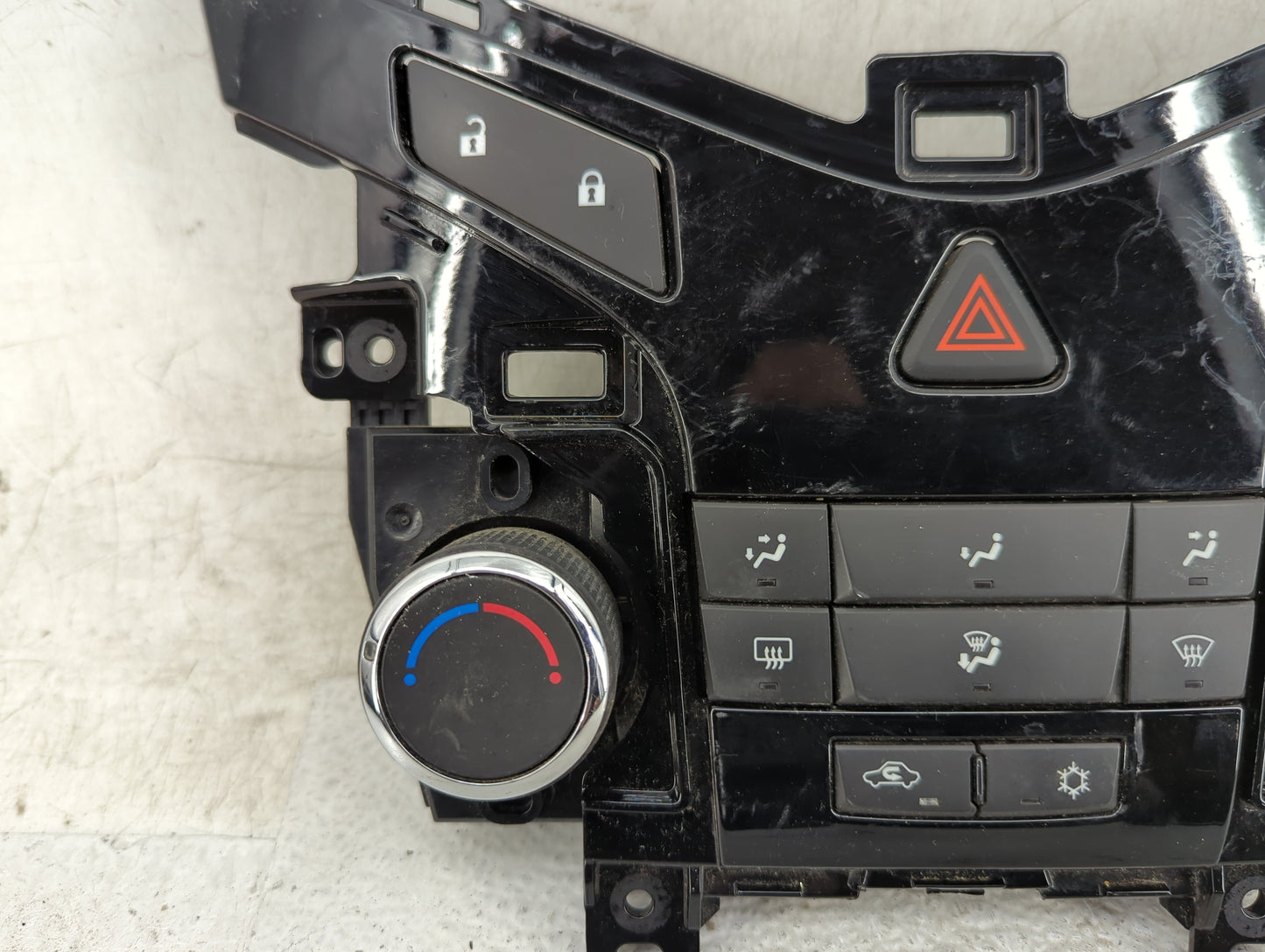 2012-2016 Chevrolet Cruze Climate Control Module Temperature AC/Heater Replacement P/N:95146207 386207A040050809 Fits OEM Us