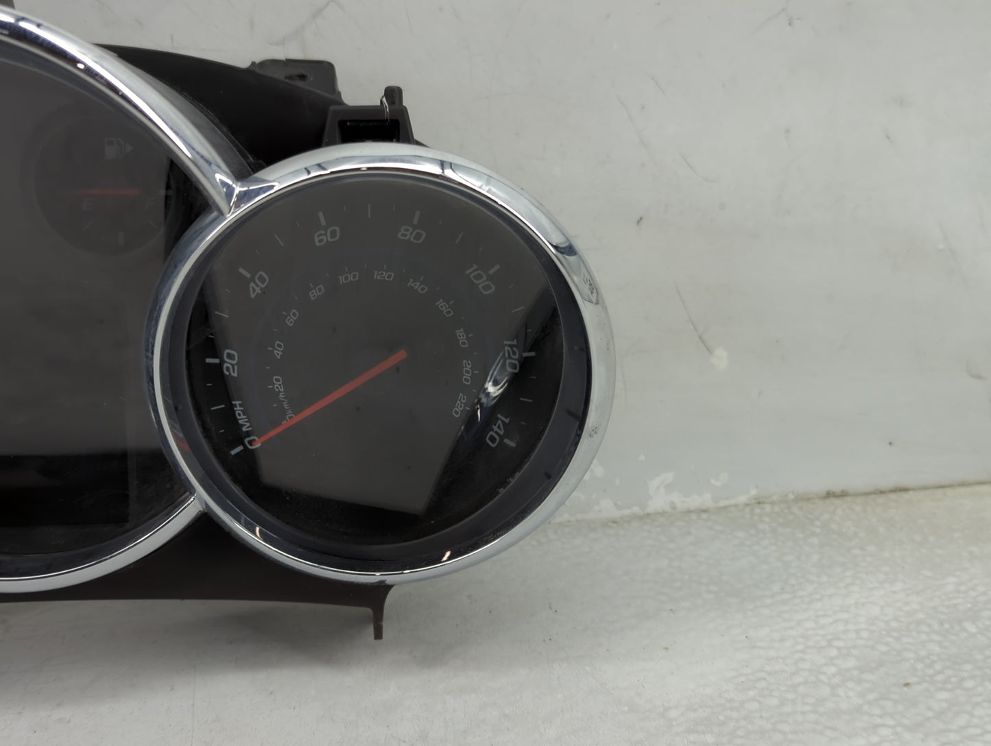 2013-2014 Chevrolet Cruze Instrument Cluster Speedometer Gauges P/N:95129376 Fits Fits 2013 2014 OEM Used Auto Parts - Oemus