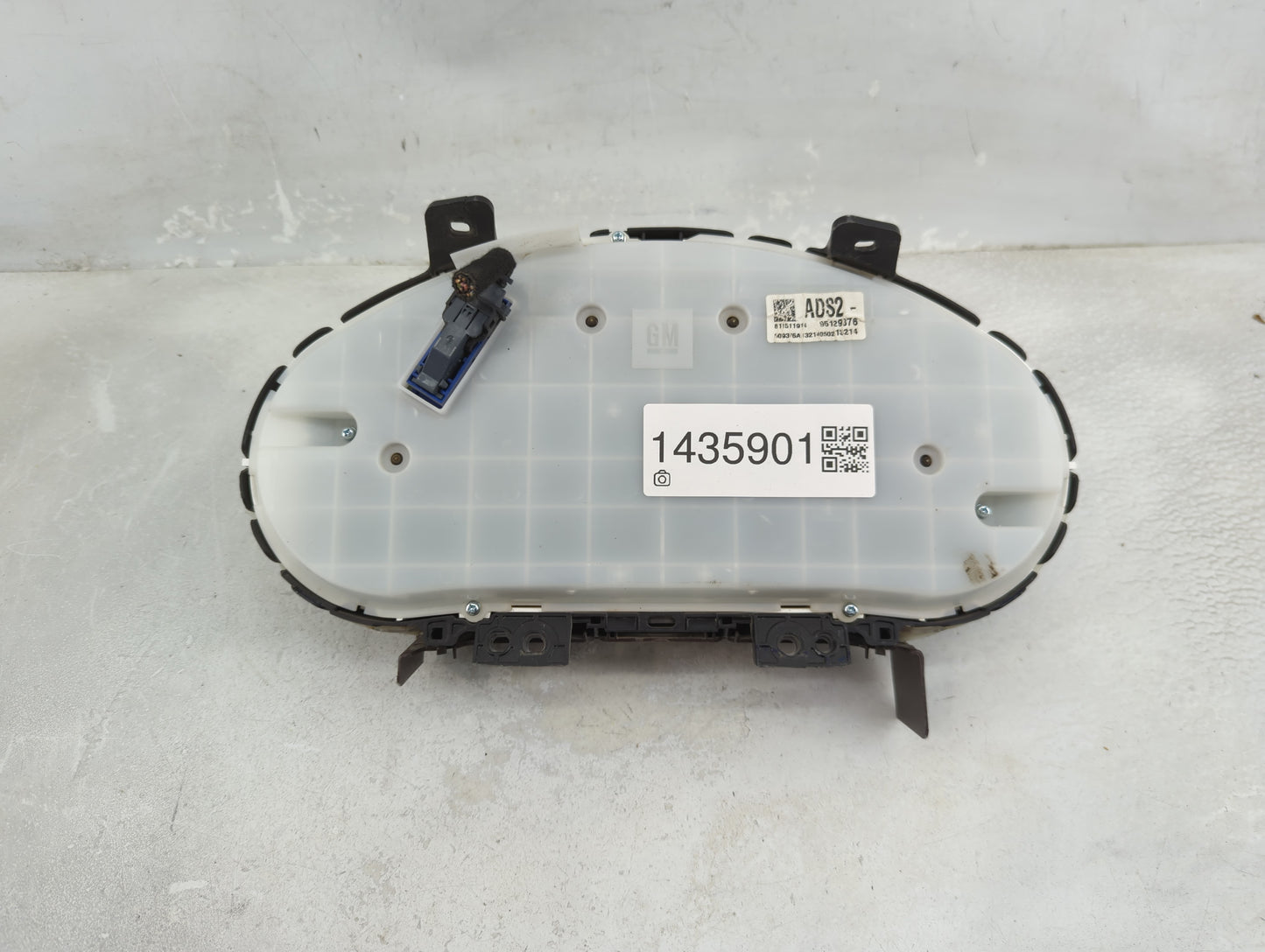 2013-2014 Chevrolet Cruze Instrument Cluster Speedometer Gauges P/N:95129376 Fits Fits 2013 2014 OEM Used Auto Parts - Oemus