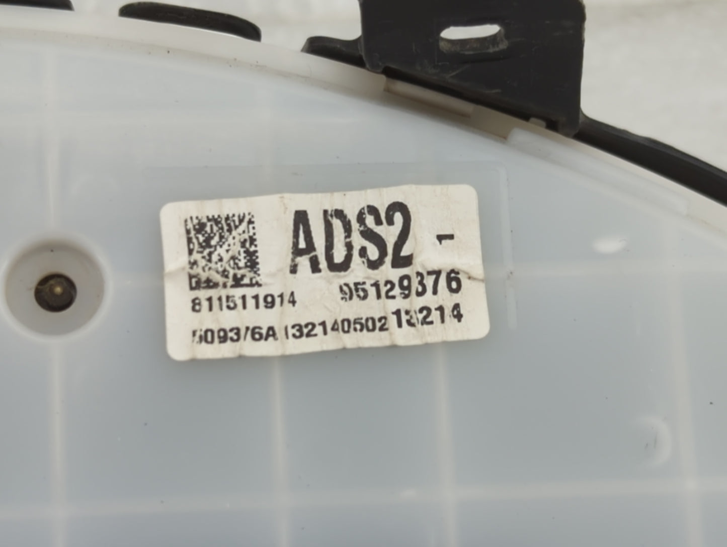 2013-2014 Chevrolet Cruze Instrument Cluster Speedometer Gauges P/N:95129376 Fits Fits 2013 2014 OEM Used Auto Parts - Oemus