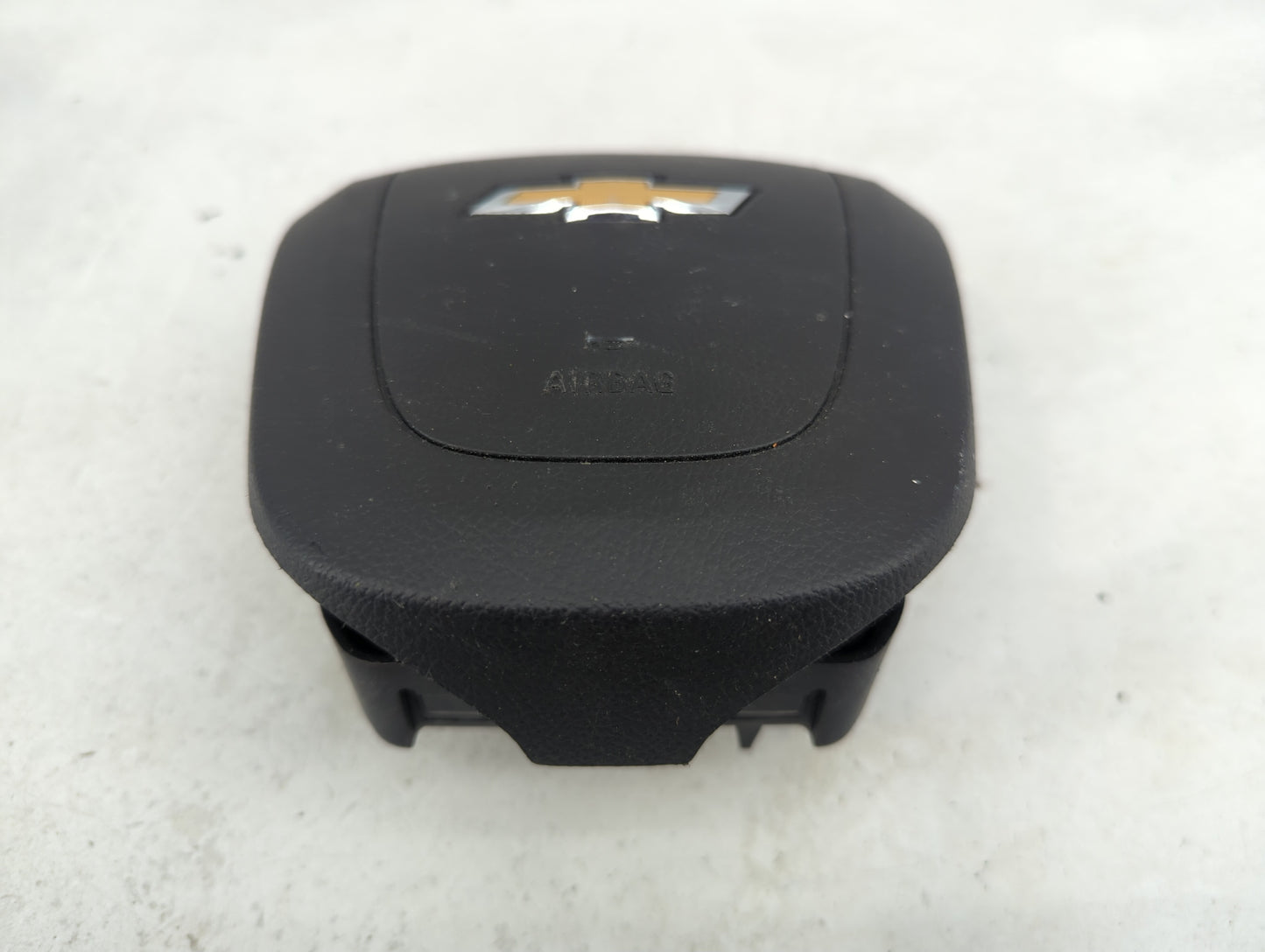 2013-2016 Chevrolet Cruze Air Bag Driver Left Steering Wheel Mounted P/N:95115462 823761820 Fits Fits 2013 2014 2015 2016 OE
