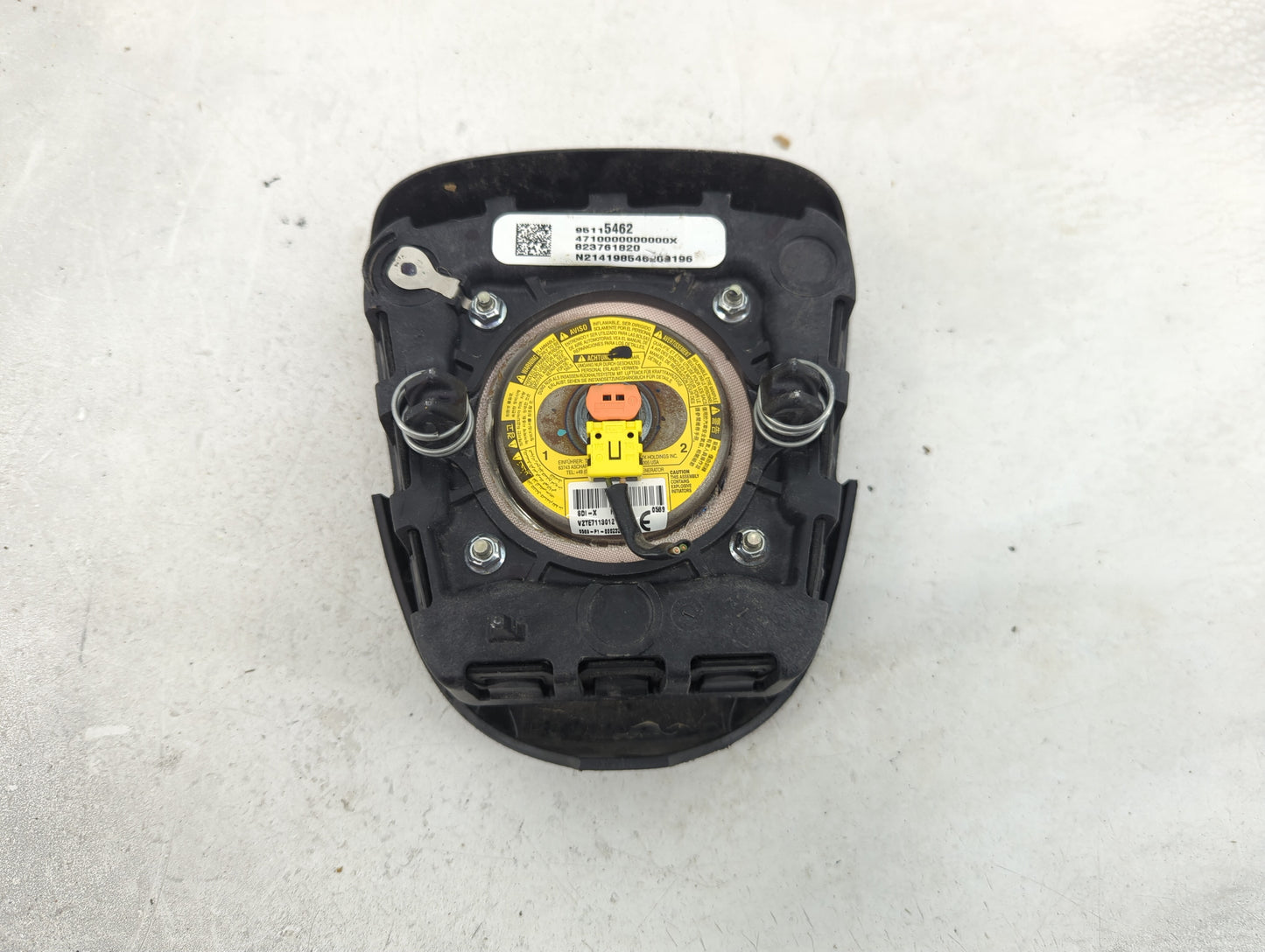 2013-2016 Chevrolet Cruze Air Bag Driver Left Steering Wheel Mounted P/N:95115462 823761820 Fits Fits 2013 2014 2015 2016 OE