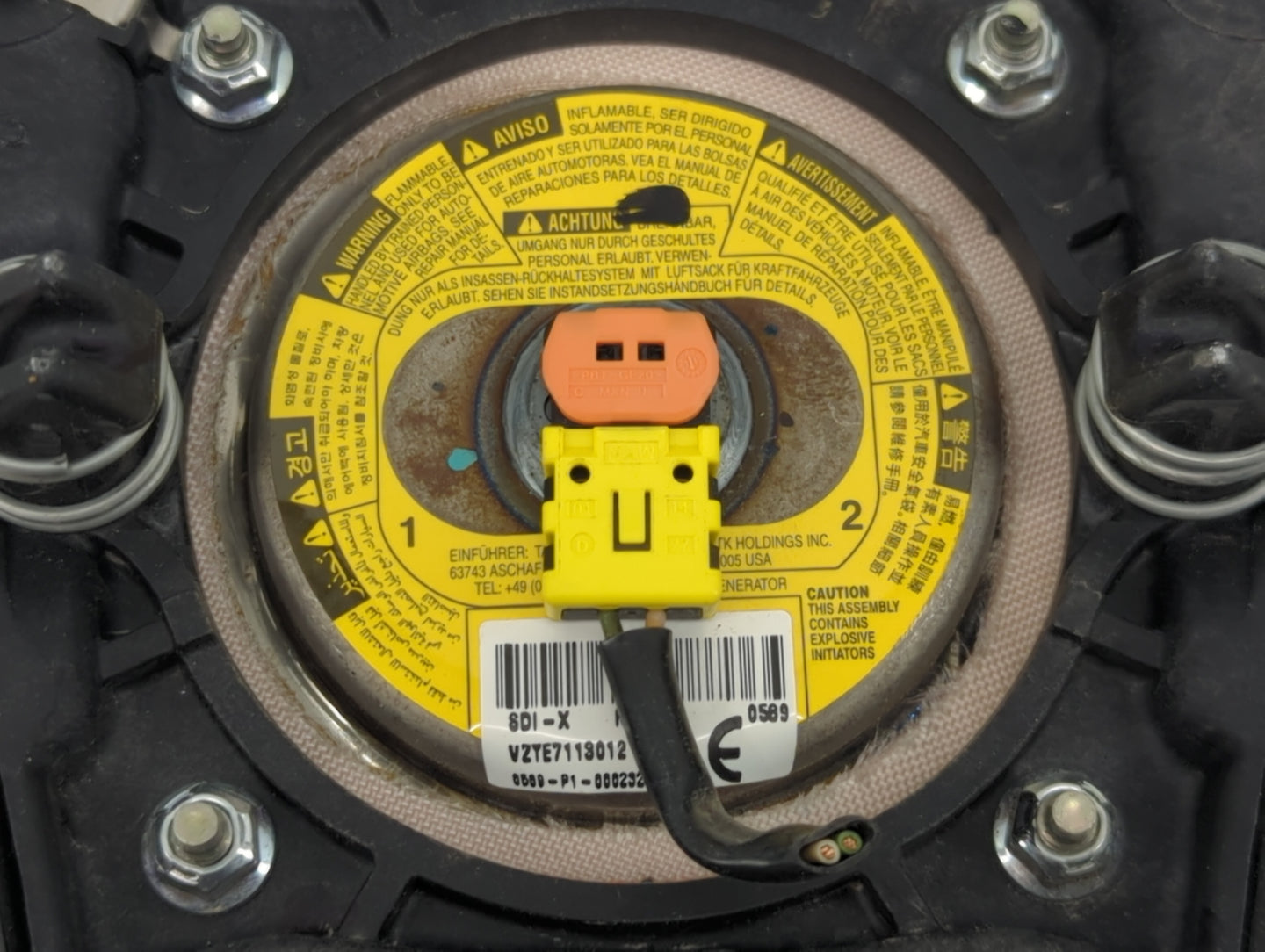 2013-2016 Chevrolet Cruze Air Bag Driver Left Steering Wheel Mounted P/N:95115462 823761820 Fits Fits 2013 2014 2015 2016 OE