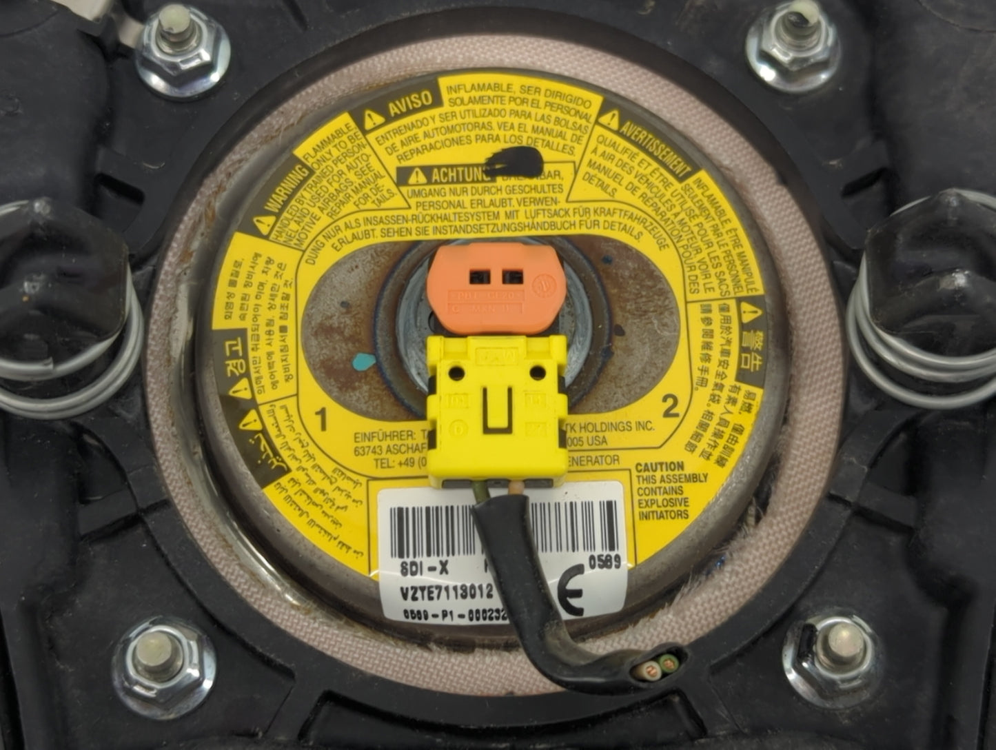 2013-2016 Chevrolet Cruze Air Bag Driver Left Steering Wheel Mounted P/N:95115462 823761820 Fits Fits 2013 2014 2015 2016 OE