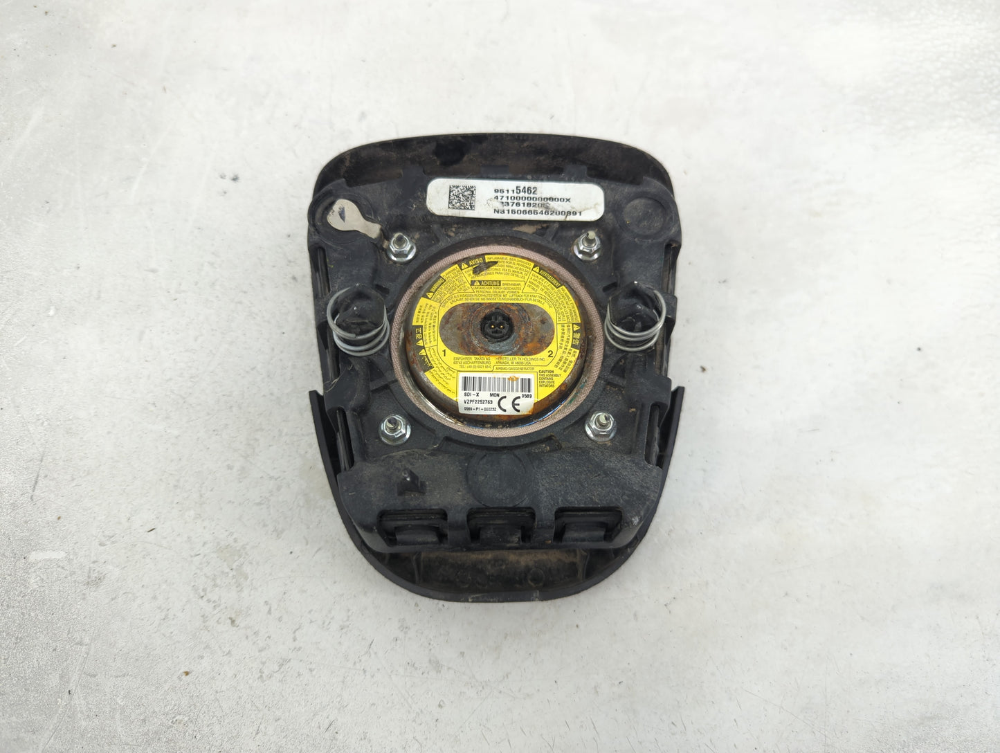 2013-2016 Chevrolet Cruze Air Bag Driver Left Steering Wheel Mounted P/N:95115462 33761820 Fits Fits 2013 2014 2015 2016 OEM