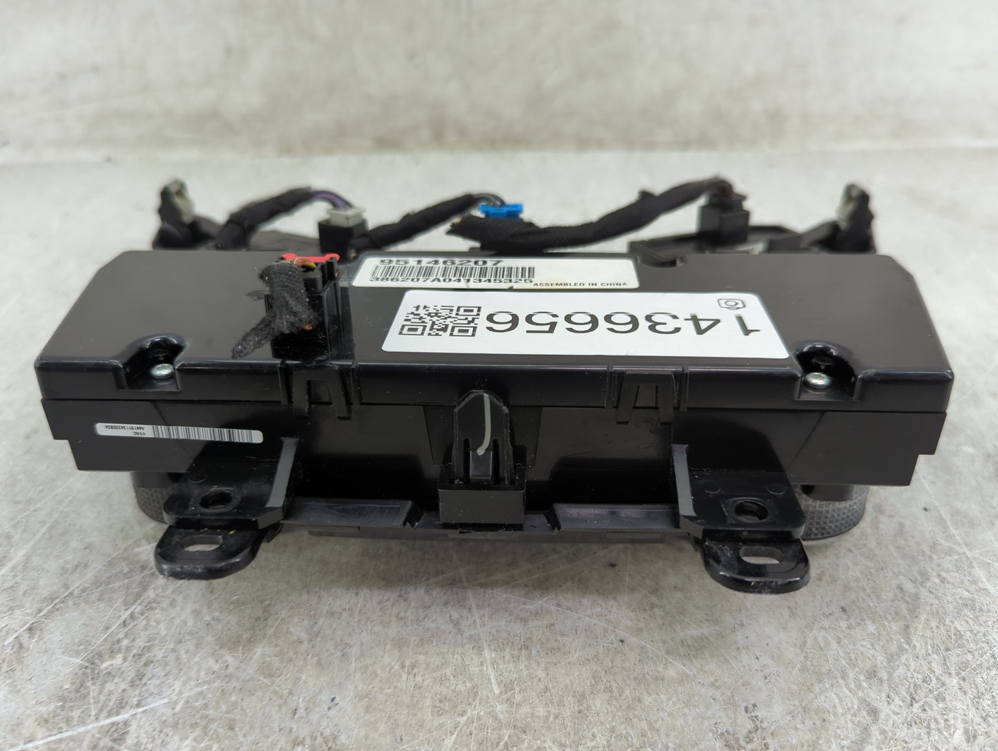 2014 Chevrolet Cruze Climate Control Module Temperature AC/Heater Replacement P/N:95146207 386207A041345325 Fits OEM Used Au