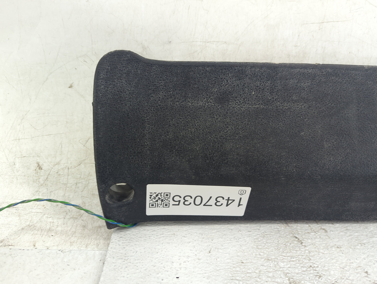 2013-2016 Chevrolet Cruze Air Bag Passenger Right Knee OEM P/N:0589-P1-000363 Fits Fits 2013 2014 2015 2016 OEM Used Auto Pa