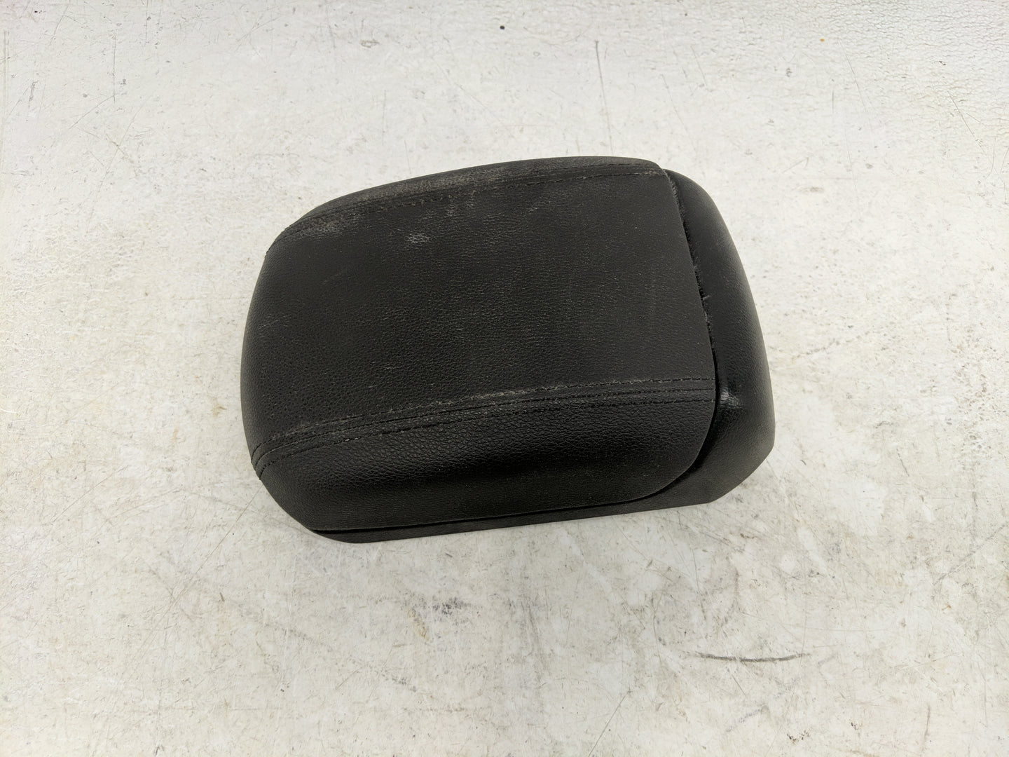 2014 Chevrolet Cruze Center Console Armrest Cover Lid Fits OEM Used Auto Parts - Oemusedautoparts1.com
