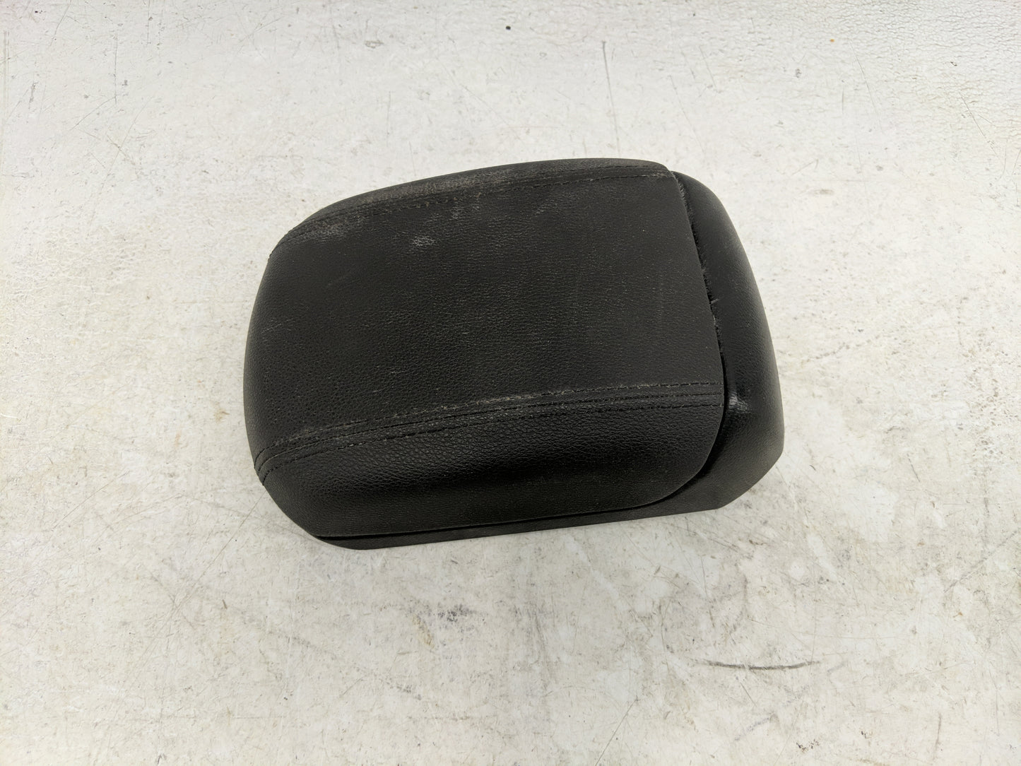 2014 Chevrolet Cruze Center Console Armrest Cover Lid Fits OEM Used Auto Parts - Oemusedautoparts1.com