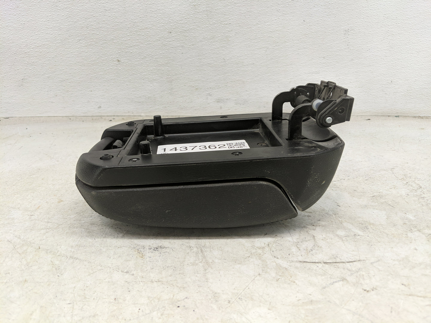 2014 Chevrolet Cruze Center Console Armrest Cover Lid Fits OEM Used Auto Parts - Oemusedautoparts1.com